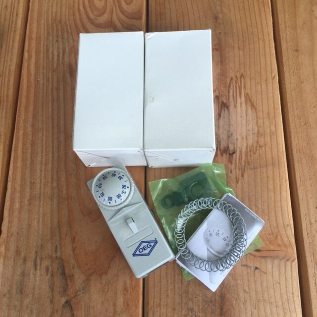 2 stuks OEG thermostaat