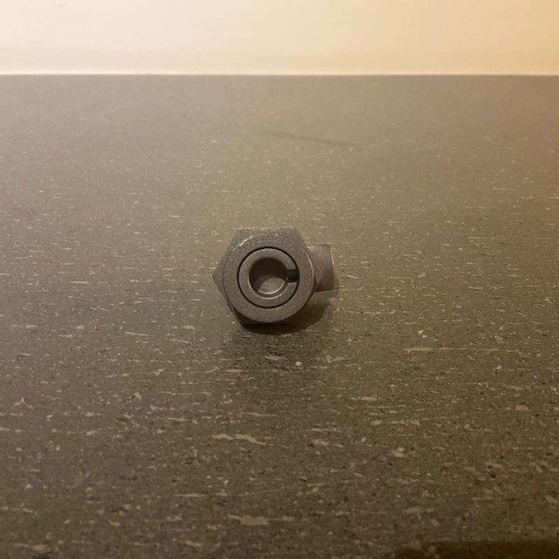 slot-lip-zwarte-27mm-diam10-gat-in-de-deur-22mm